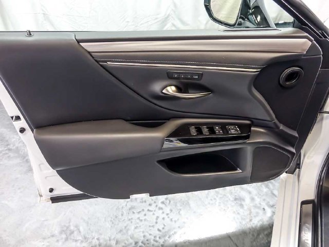 Used 2023 Lexus ES 350 F Sport w/ Accessory Package (Z2) FWD image 26