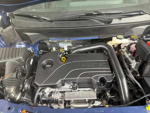 New 2026 Chevrolet Equinox RS w/ Convenience Package III FWD image 7