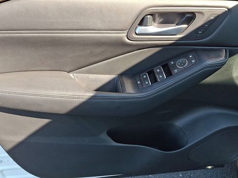 Certified 2023 Nissan Rogue SL w/ SL Premium Package image 12