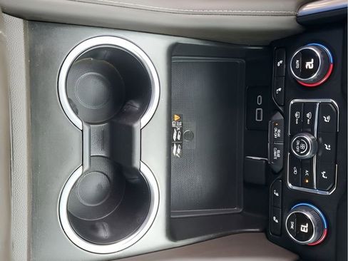 Used 2024 Chevrolet Tahoe LT w/ Luxury Package image 40