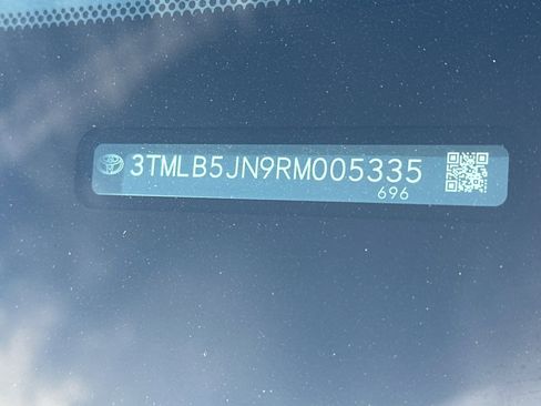 Used 2024 Toyota Tacoma TRD Off-Road w/ TRD Off Road Premium Package image 9