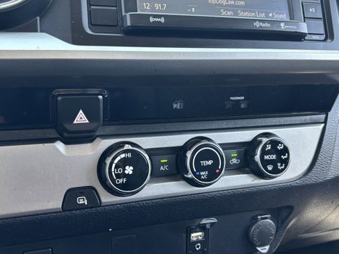 Used 2016 Toyota Tacoma SR5 w/ Towing Package RWD image 25