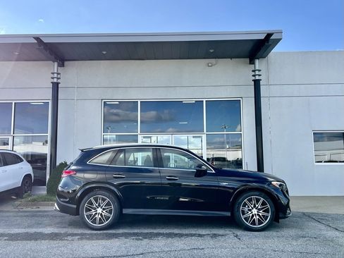 Certified 2025 Mercedes-Benz GLC 43 AMG 4MATIC image 6