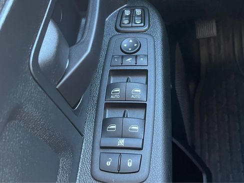 Used 2024 RAM 3500 Tradesman w/ Chrome Appearance Group image 19