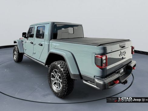 Used 2025 Jeep Gladiator Mojave AWD/4WD image 8