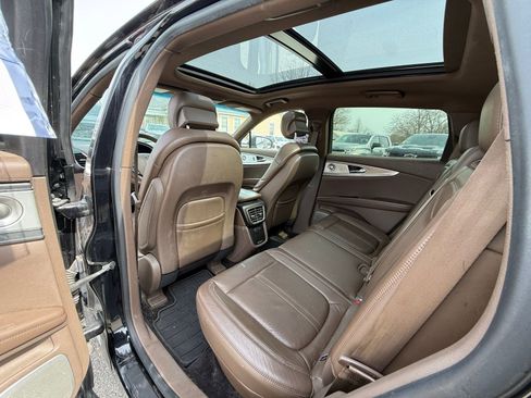 Used 2016 Lincoln MKX Reserve w/ Luxury Package AWD/4WD image 19