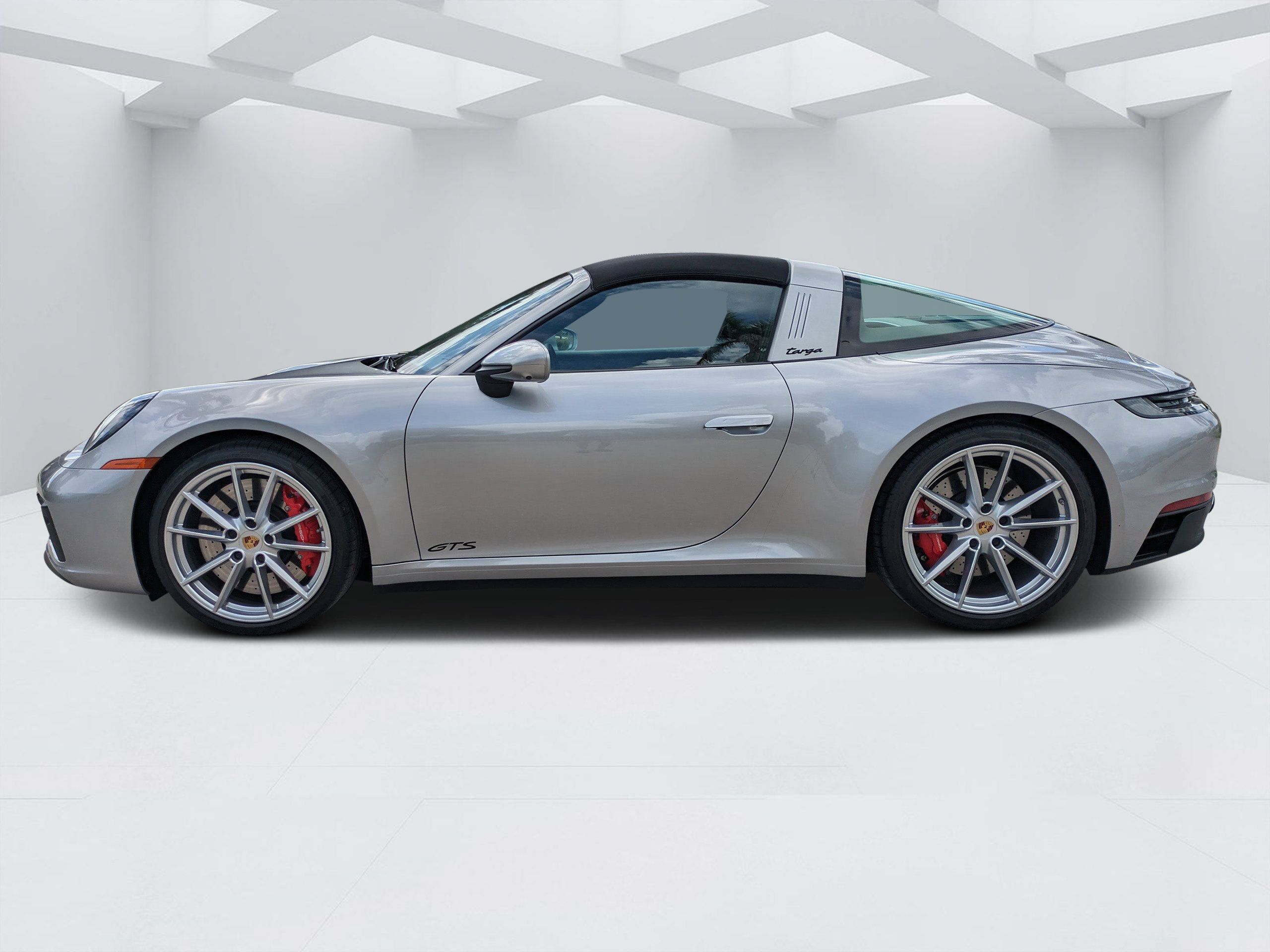 Used 2022 Porsche 911 Targa 4 GTS AWD/4WD image 6