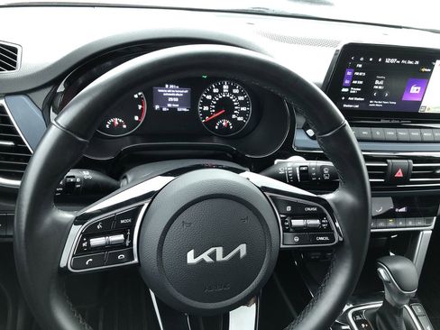 Used 2022 Kia Seltos Nightfall Edition image 15