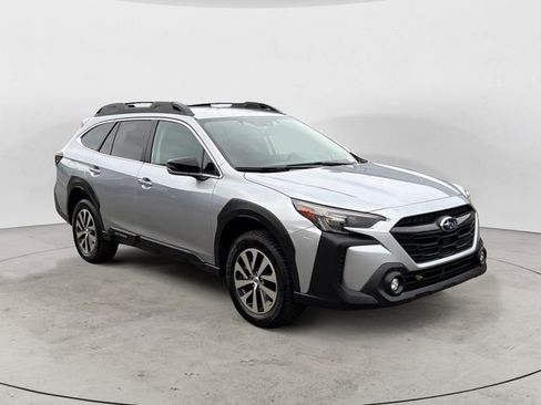 Certified 2025 Subaru Outback Premium image 7