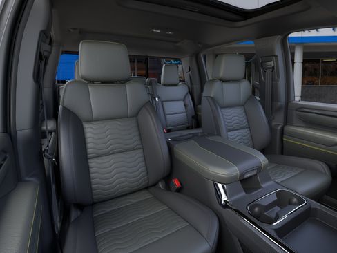 New 2026 Chevrolet Silverado 2500 ZR2 AWD/4WD image 16