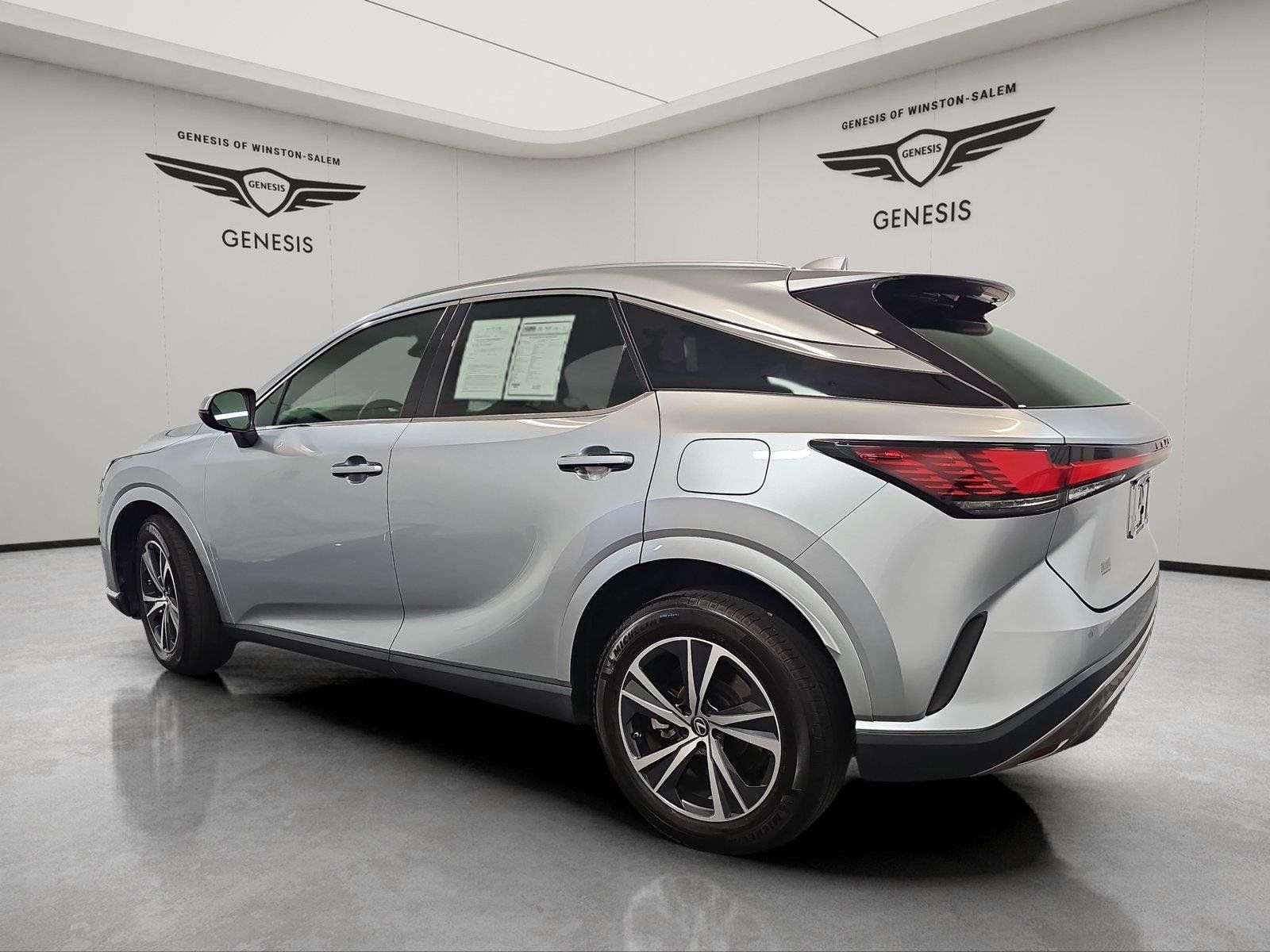 Used 2023 Lexus RX 350 Premium w/ Cold Area Package FWD image 3