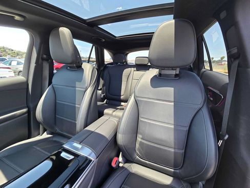 Used 2026 Mercedes-Benz GLC 300 4MATIC image 21