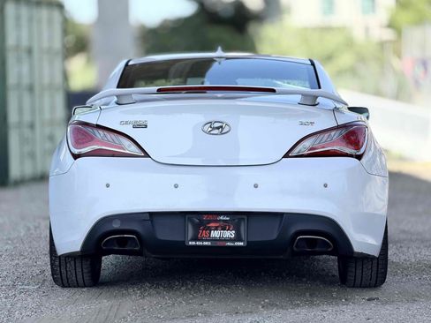 Used 2014 Hyundai Genesis 2.0T RWD image 6