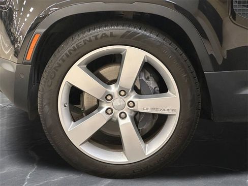 Used 2020 Land Rover Defender 110 First Edition image 34