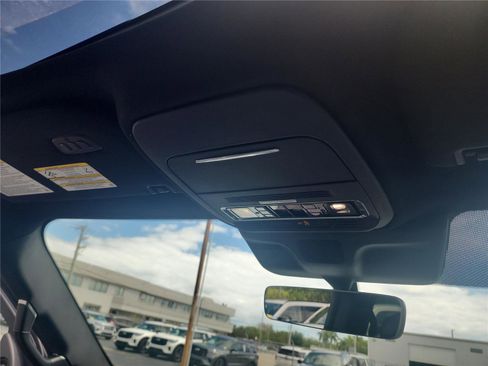 New 2026 Lincoln Navigator Reserve AWD/4WD image 32