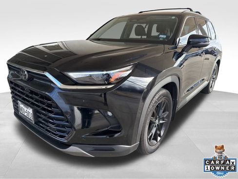 Used 2024 Toyota Grand Highlander Limited image 3