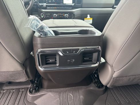 New 2026 GMC Sierra 1500 SLT w/ SLT Premium Package image 24
