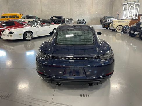 Used 2021 Porsche 718 Cayman GT4 image 17