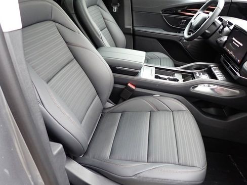 New 2026 Lincoln Nautilus Reserve w/ Jet Appearance Package image 11