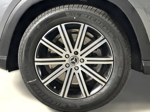 New 2026 Mercedes-Benz GLE 350 4MATIC image 11