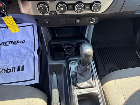 Used 2019 Toyota Tacoma SR w/ SR Convenience Package image 22