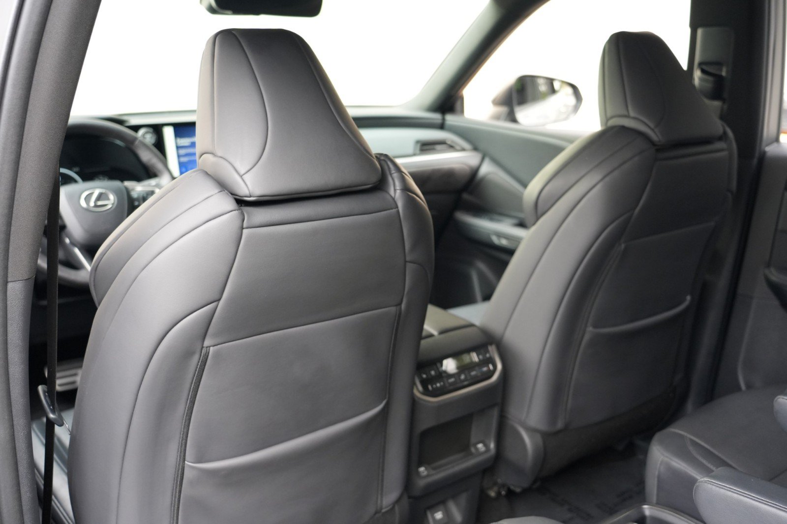 Used 2024 Lexus TX 500h AWD w/ Technology Package image 39
