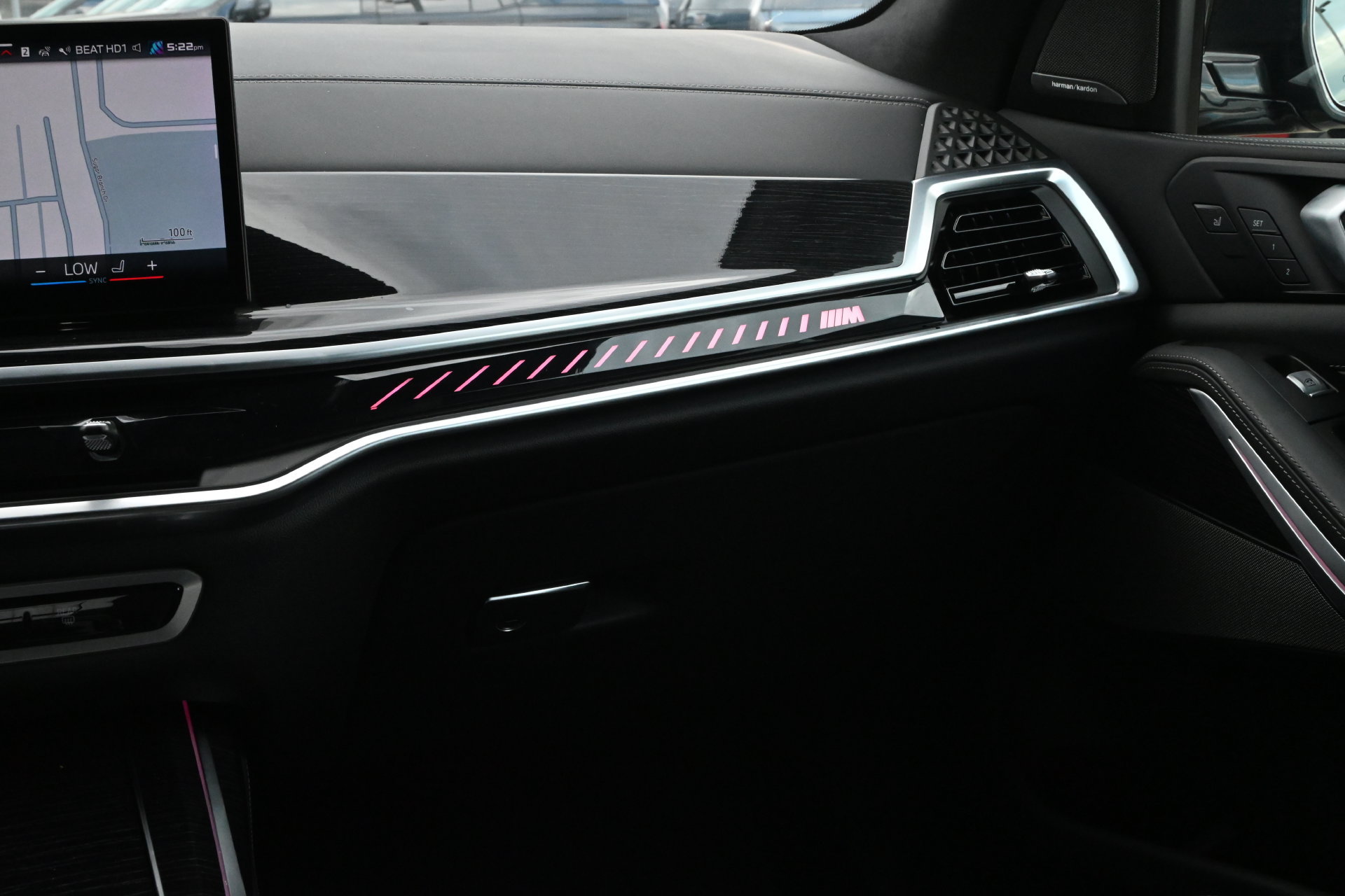 Used 2025 BMW X7 M60i AWD/4WD image 9