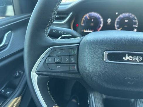 Used 2024 Jeep Grand Cherokee L Laredo w/ Luxury Tech Group I image 9