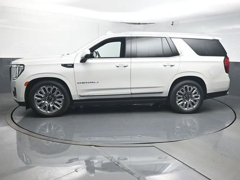 Used 2023 GMC Yukon Denali Ultimate AWD/4WD image 5