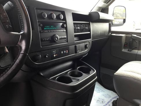 Used 2021 Chevrolet Express 2500 w/ Driver Convenience Package RWD image 18