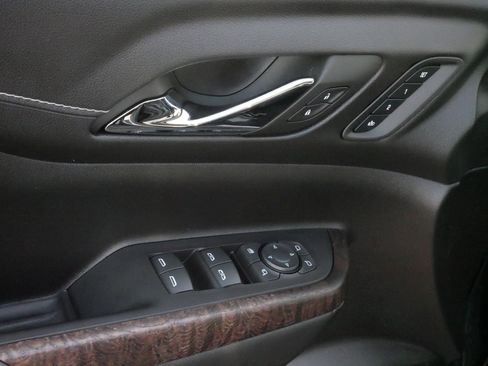 Used 2023 GMC Acadia Denali w/ Black Diamond Edition image 19