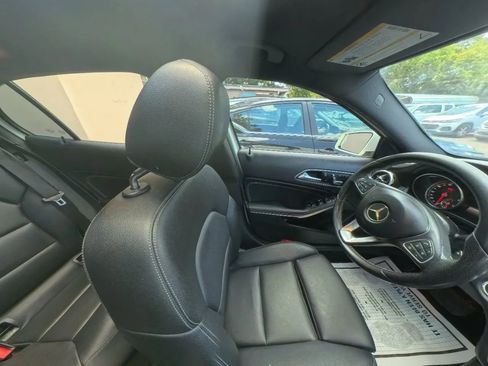 Used 2018 Mercedes-Benz GLA 250 4MATIC w/ Premium Package image 29