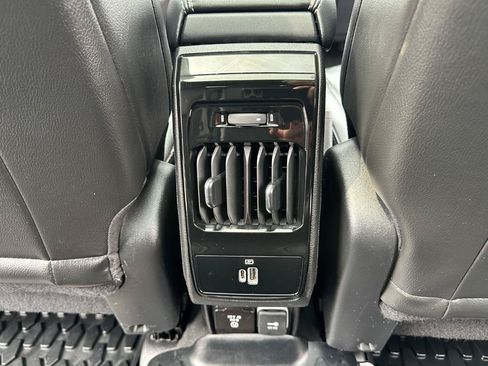 Used 2022 Jeep Compass Latitude w/ Sun and Sound Group AWD/4WD image 42