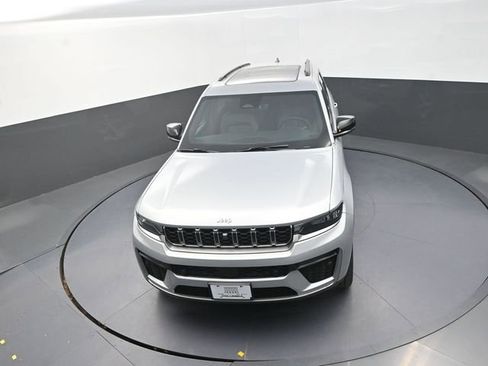 New 2026 Jeep Grand Cherokee L Limited w/ Luxury Tech Group II AWD/4WD image 12