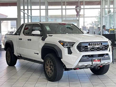 New 2025 Toyota Tacoma Trailhunter image 2