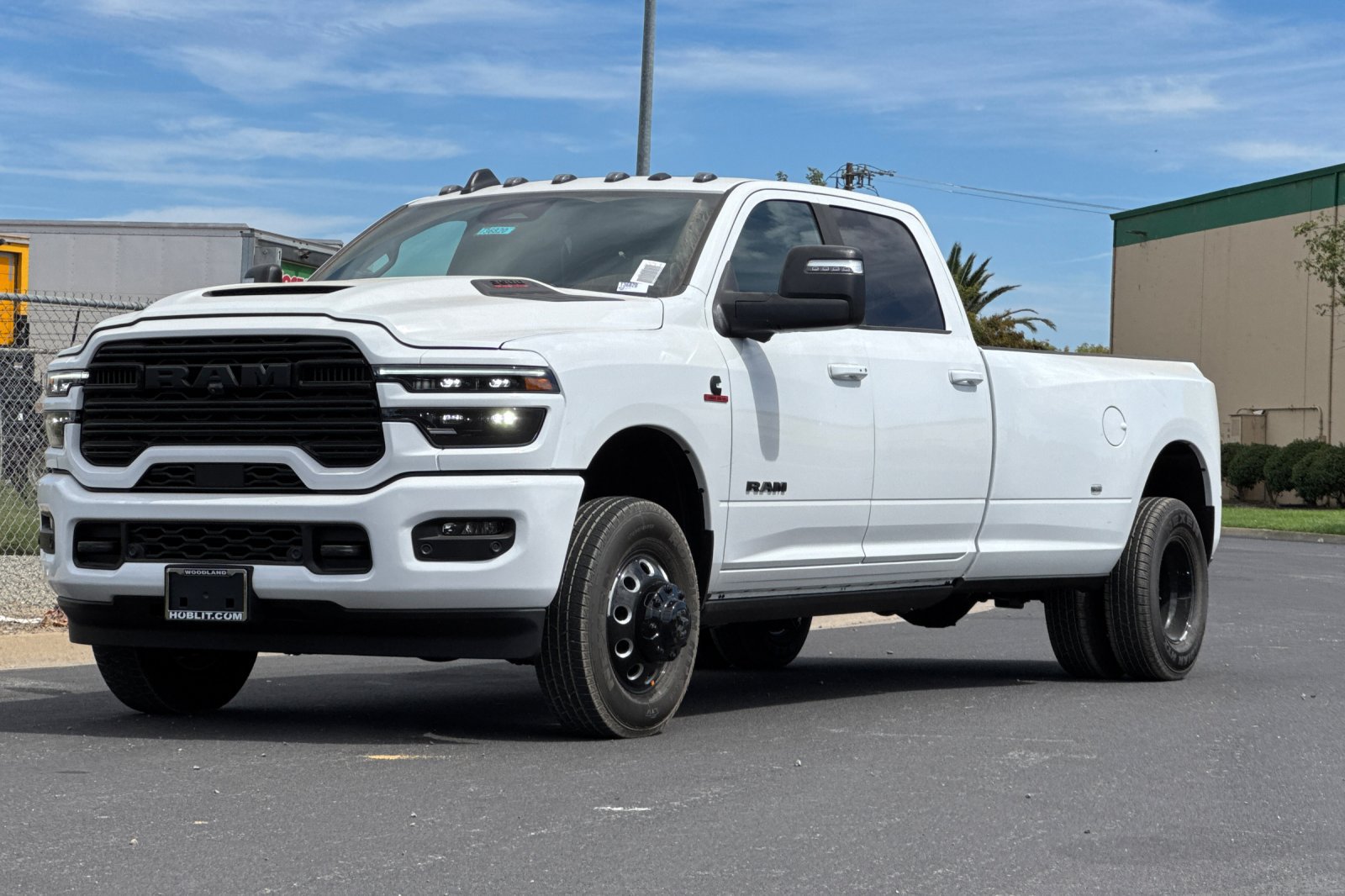 New 2027 RAM 3500 Laramie AWD/4WD image 7