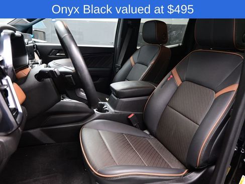 Used 2024 GMC Canyon AT4 w/ AT4 Premium Package image 8