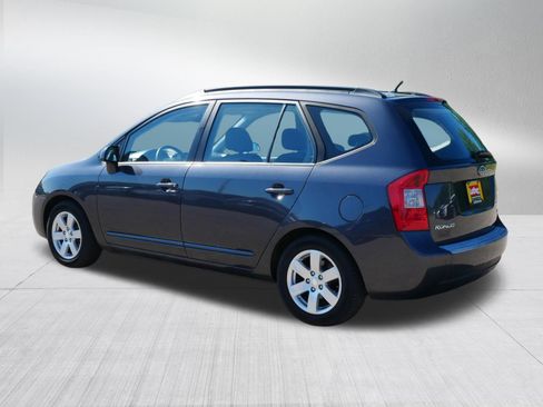 Used 2008 Kia Rondo LX w/ Convenience Pkg FWD image 5