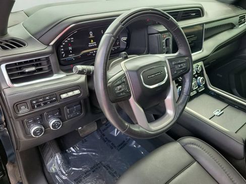 Used 2023 GMC Yukon XL Denali w/ Denali Reserve Package AWD/4WD image 27