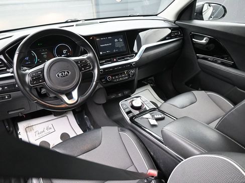 Used 2020 Kia Niro EX image 10