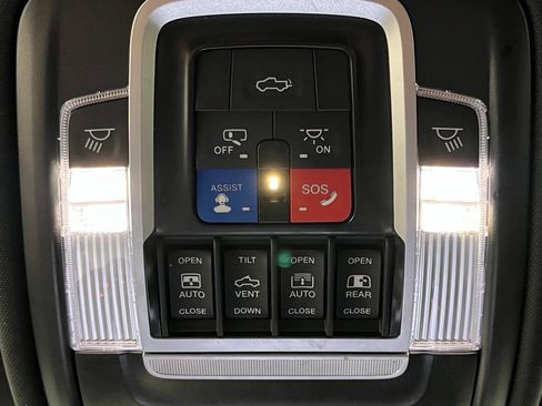 Used 2023 RAM 1500 Laramie AWD/4WD image 41