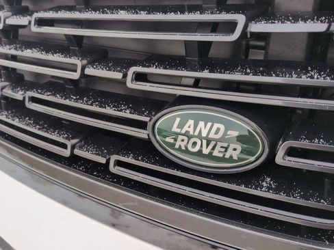New 2026 Land Rover Range Rover SE image 11