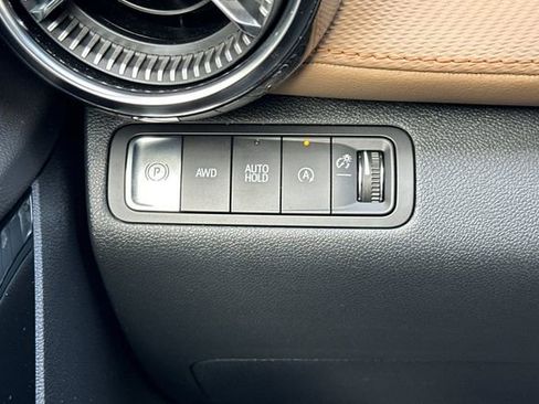 New 2026 Chevrolet Equinox ACTIV w/ Convenience Package III AWD/4WD image 33