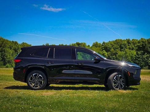 New 2026 Buick Enclave Sport Touring w/ Power Package AWD/4WD image 2