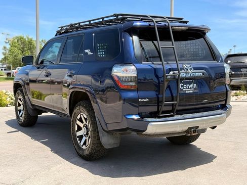 Used 2017 Toyota 4Runner TRD Off-Road Premium AWD/4WD image 5
