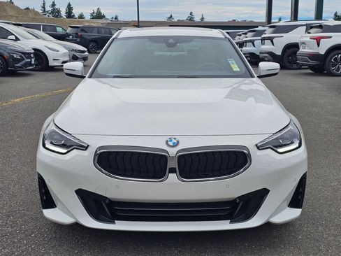 Used 2024 BMW 230i Coupe w/ Convenience Package RWD image 2