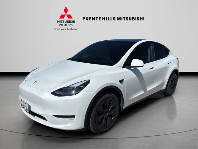 Used 2024 Tesla Model Y Long Range RWD image 1