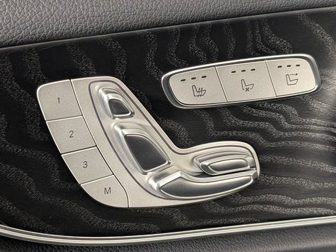Used 2023 Mercedes-Benz E 450 Cabriolet image 25