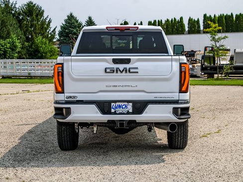 New 2026 GMC Sierra 2500 Denali Ultimate w/ LPO, Black Badging Package AWD/4WD image 3