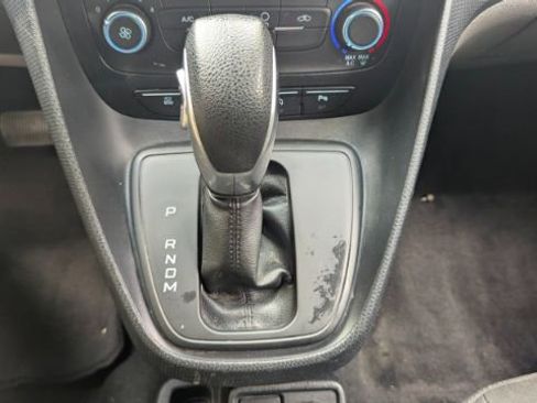 Used 2020 Ford Transit Connect XLT image 37